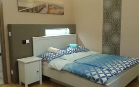 Lily Apartman