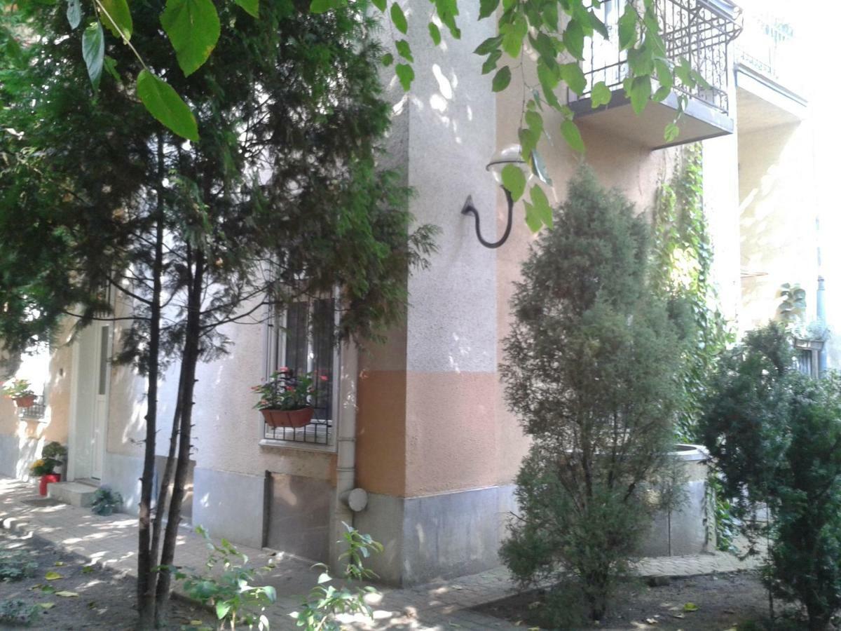 Lily Apartman Budapest Exterior foto